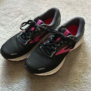 Brooks ghost 14 size 8.5
